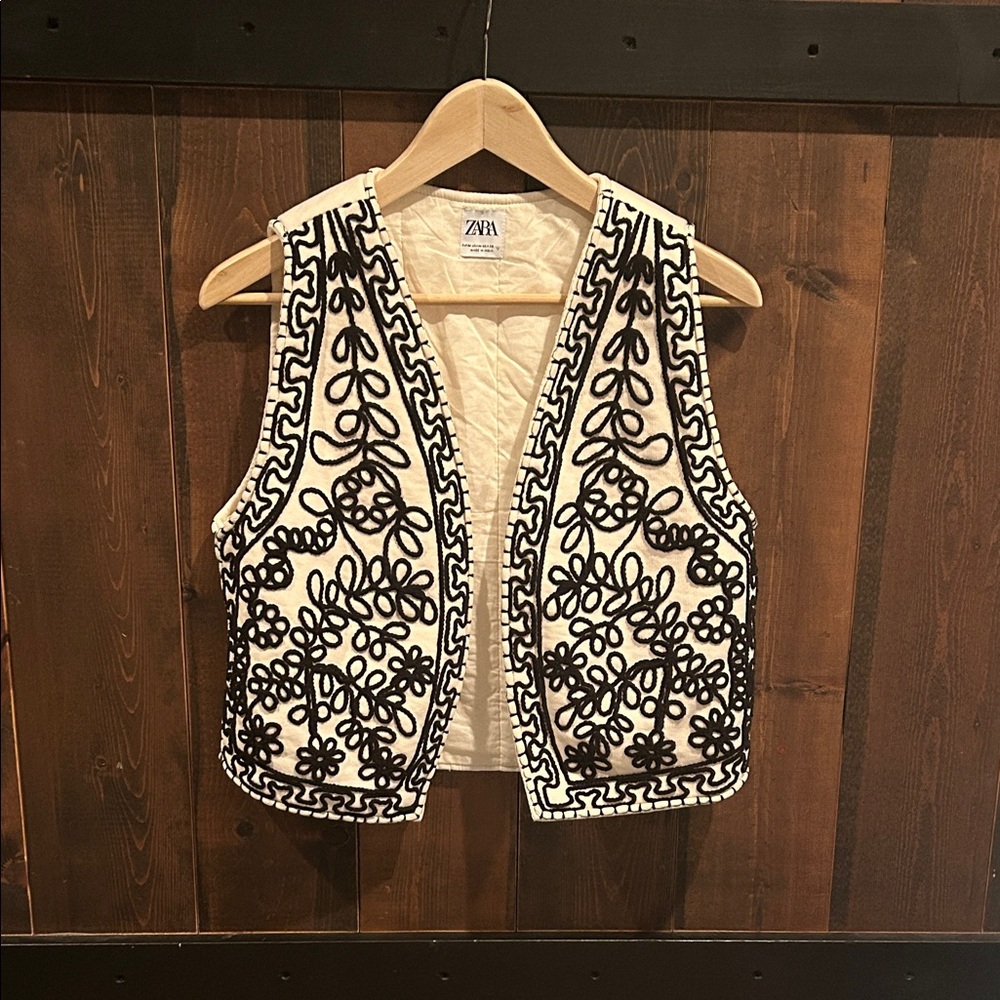 Zara Monochrome Embroidered Vest Fully Lined Women’s Size M